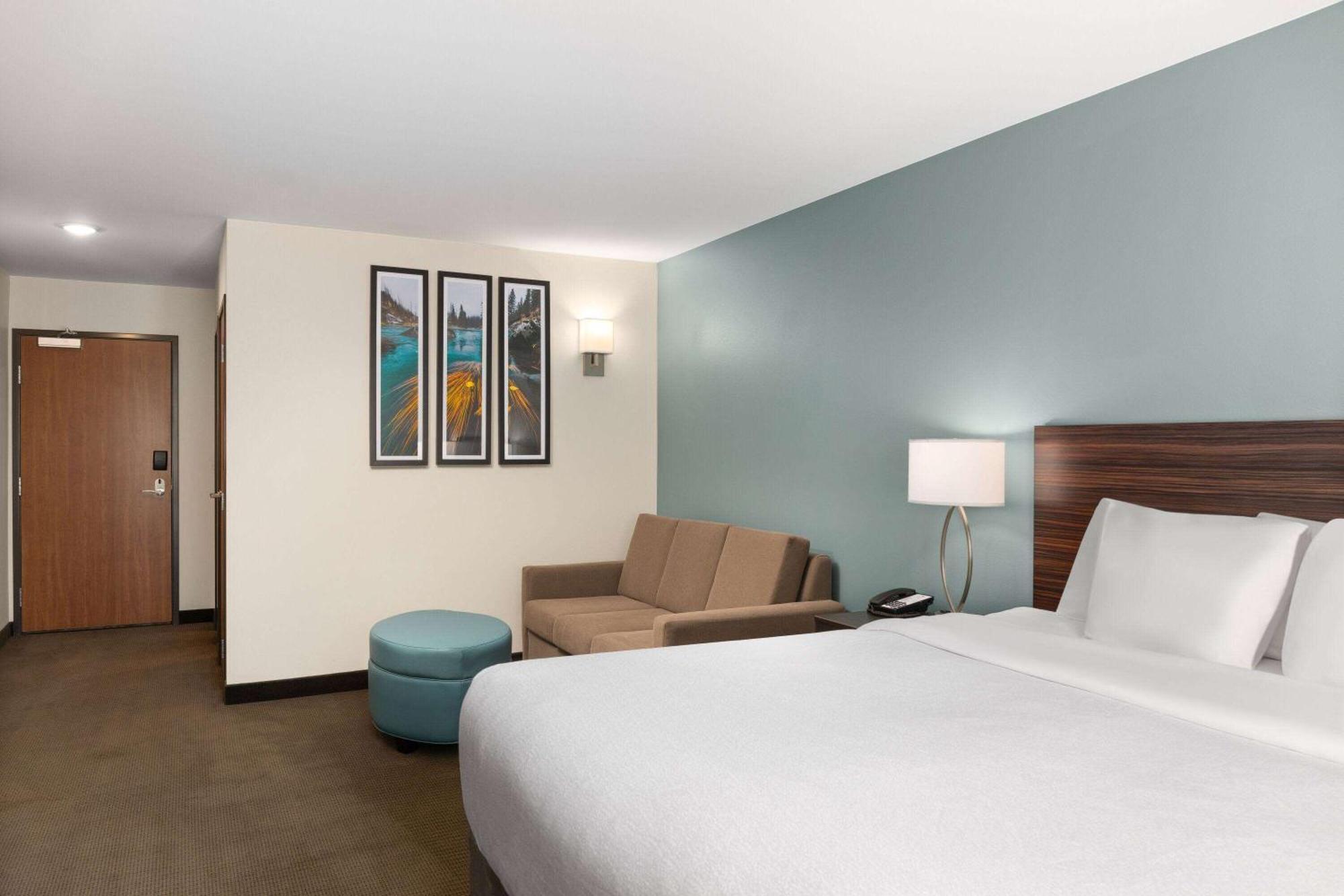 La Quinta Inn & Suites By Wyndham 웨내치 외부 사진