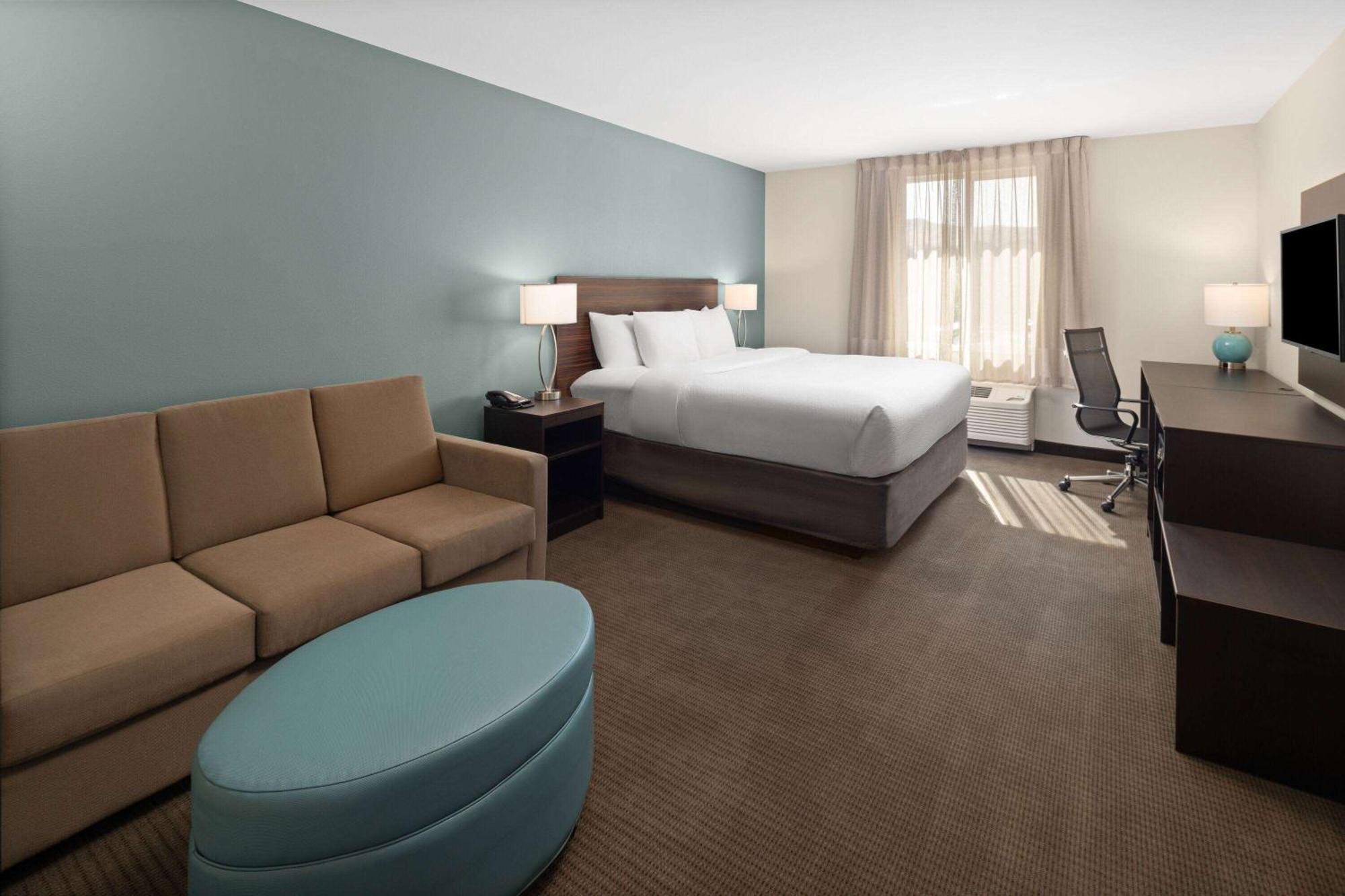 La Quinta Inn & Suites By Wyndham 웨내치 외부 사진