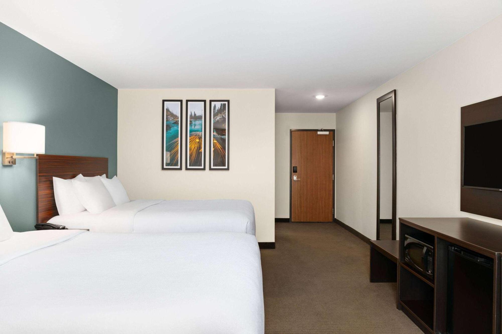 La Quinta Inn & Suites By Wyndham 웨내치 외부 사진