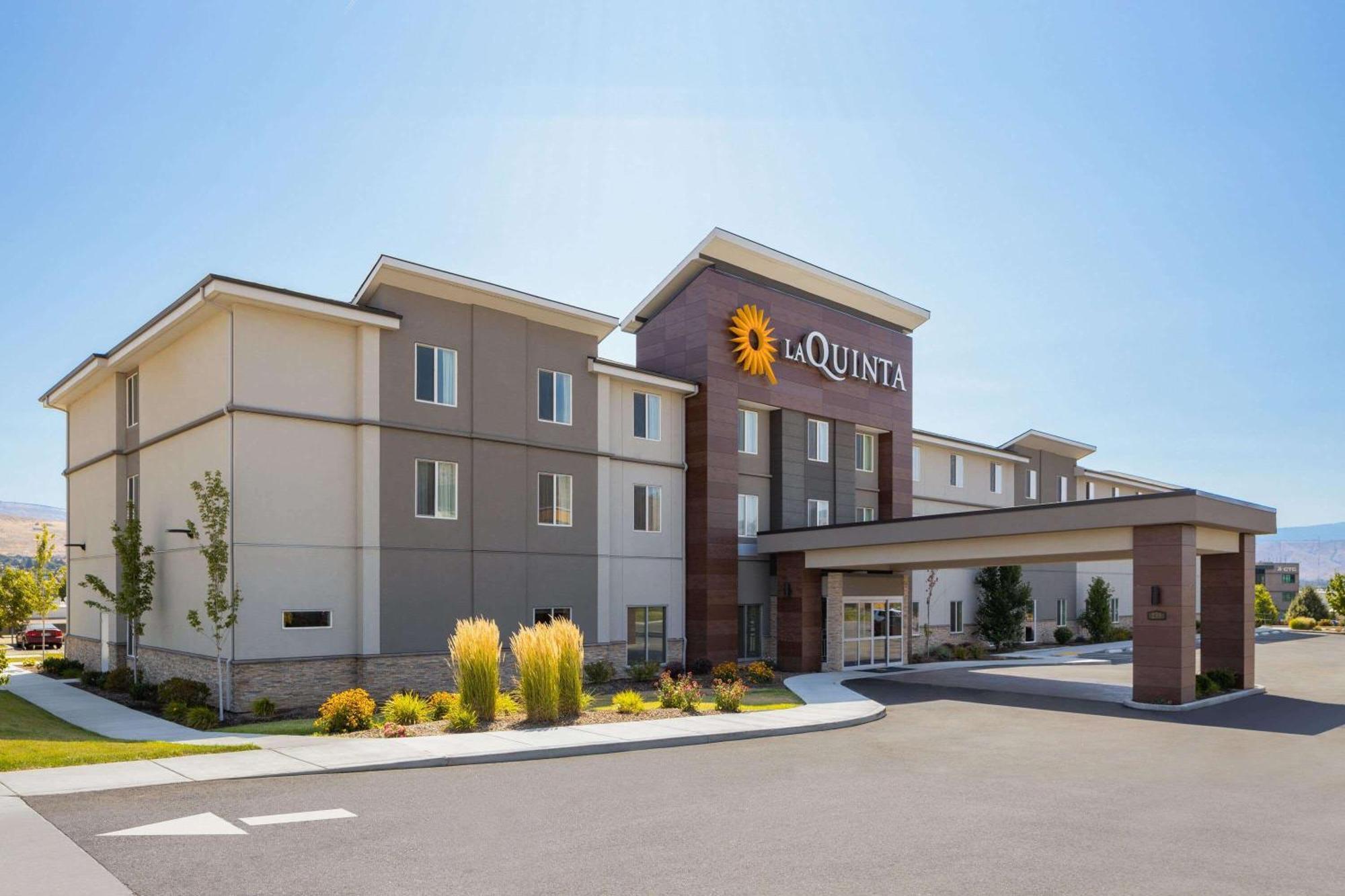 La Quinta Inn & Suites By Wyndham 웨내치 외부 사진